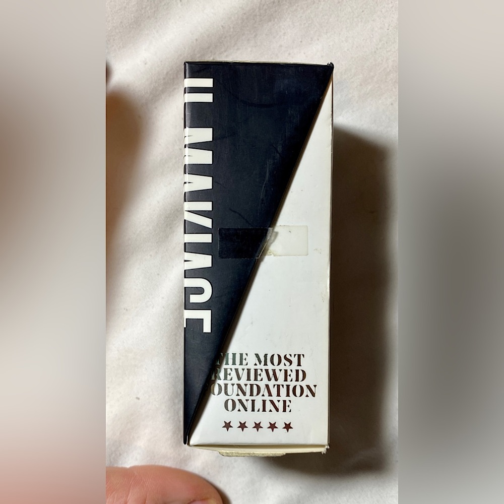 IL MAKIAGE WOKE UP LIKE THIS FLAWLESS BASE FOUNDATION Shade is 060 Brand New